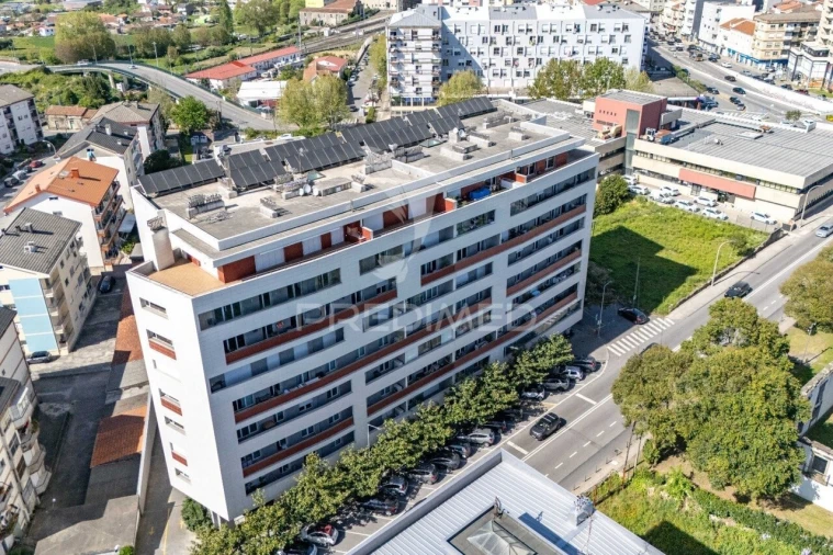 Apartamento T5 para Venda em Braga (Maximinos, Sé e Cividade) Foto 3
