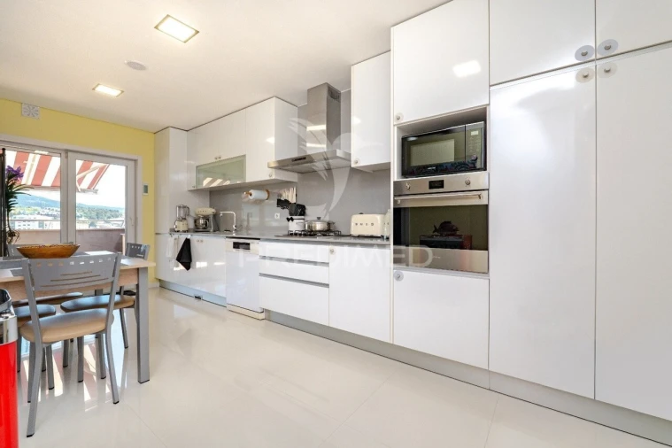 Apartamento T5 para Venda em Braga (Maximinos, Sé e Cividade) Foto 35