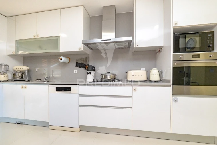 Apartamento T5 para Venda em Braga (Maximinos, Sé e Cividade) Foto 36