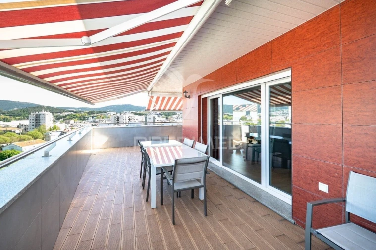 Apartamento T5 para Venda em Braga (Maximinos, Sé e Cividade) Foto 5