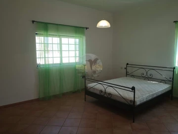 Moradia T4 para Venda em Querença, Tôr e Benafim