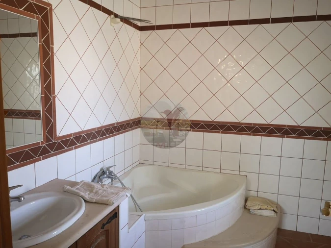 Moradia T4 para Venda em Querença, Tôr e Benafim Foto 13