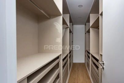 Moradia T5 para Venda em Santa Iria de Azoia, São João da Talha e Bobadela