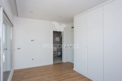 Moradia T5 para Venda em Santa Iria de Azoia, São João da Talha e Bobadela