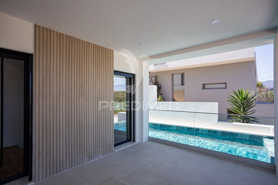 Moradia T5 para Venda em Santa Iria de Azoia, São João da Talha e Bobadela Foto 37