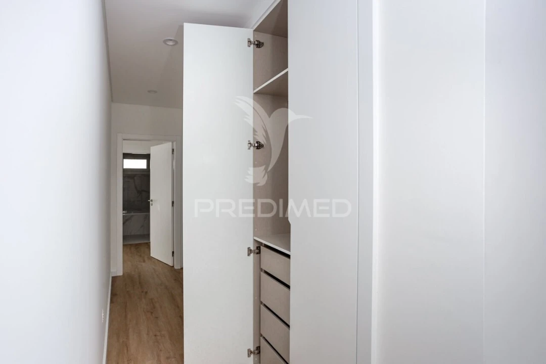 Moradia T5 para Venda em Santa Iria de Azoia, São João da Talha e Bobadela Foto 31