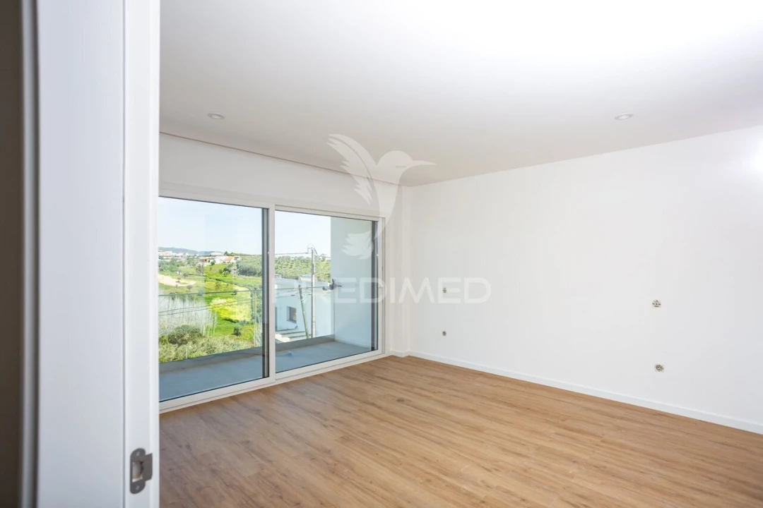 Moradia T5 para Venda em Santa Iria de Azoia, São João da Talha e Bobadela Foto 26