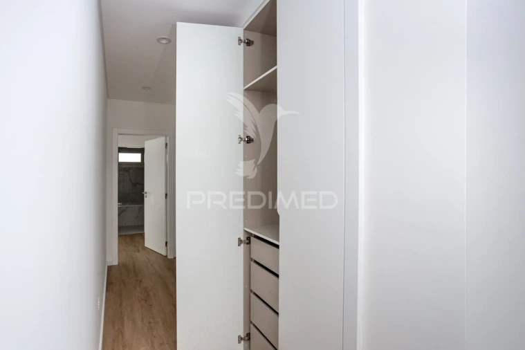 Moradia T5 para Venda em Santa Iria de Azoia, São João da Talha e Bobadela Foto 31