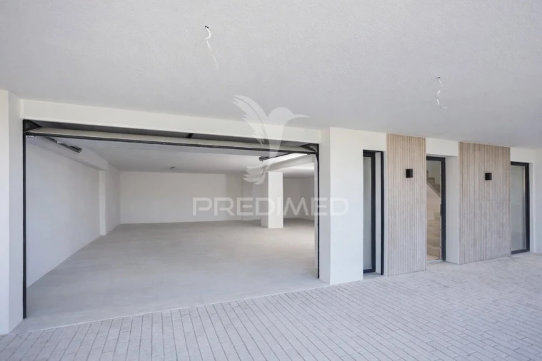 Moradia T5 para Venda em Santa Iria de Azoia, São João da Talha e Bobadela Foto 5