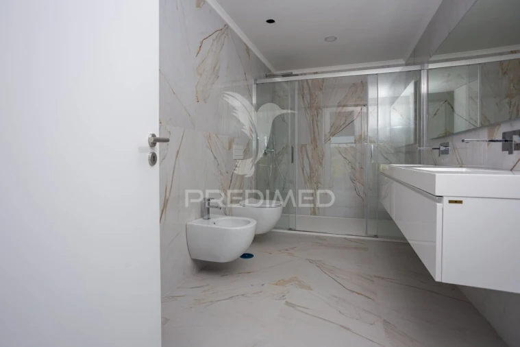 Moradia T5 para Venda em Santa Iria de Azoia, São João da Talha e Bobadela Foto 28