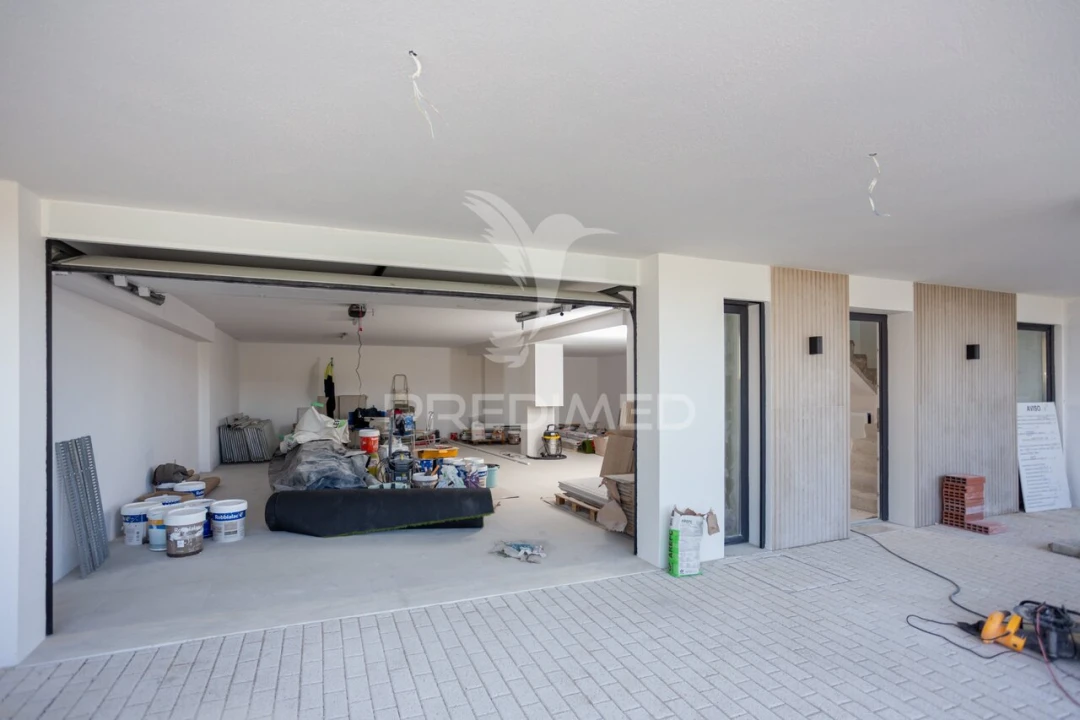 Moradia T5 para Venda em Santa Iria de Azoia, São João da Talha e Bobadela Foto 4