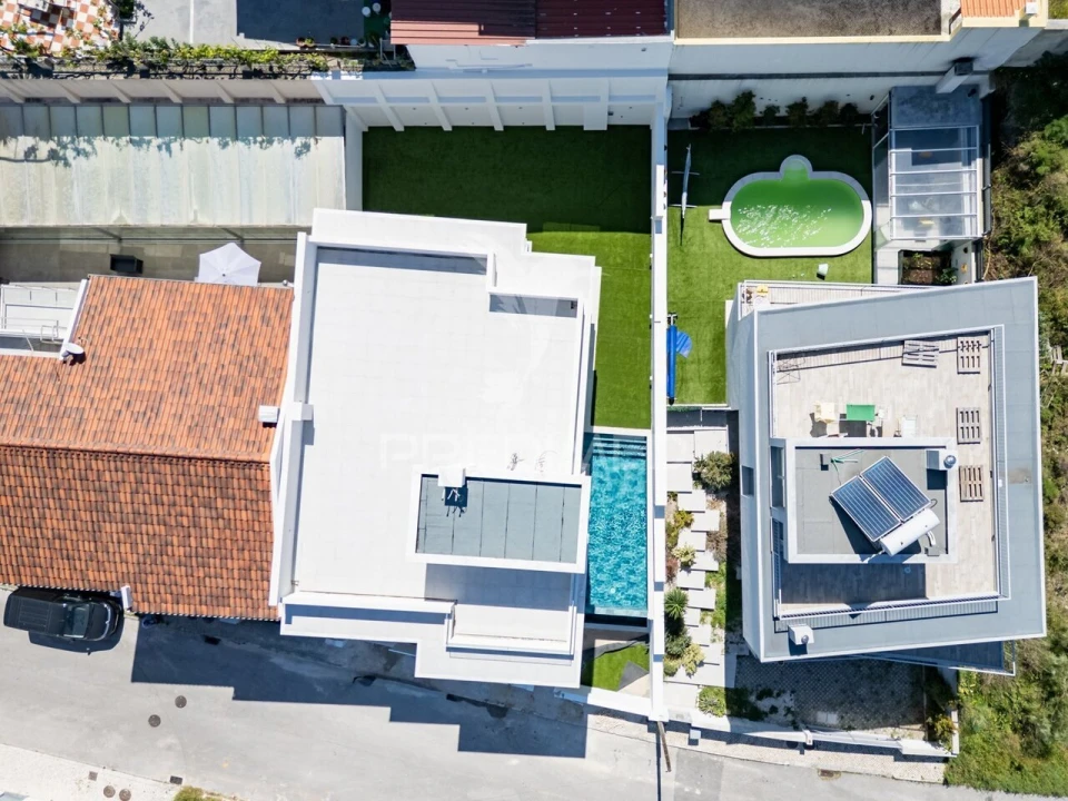 Moradia T5 para Venda em Santa Iria de Azoia, São João da Talha e Bobadela Foto 39