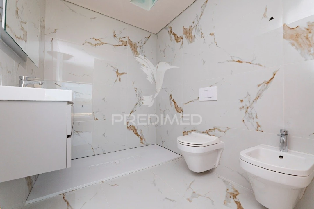 Moradia T3 para Venda em Lago Foto 16