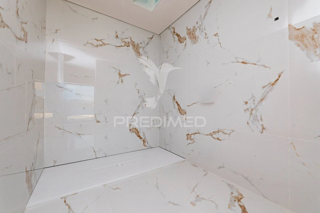 Moradia T3 para Venda em Lago Foto 15