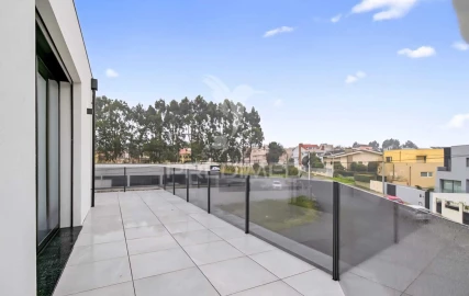 Moradia T5 para Venda em Madalena