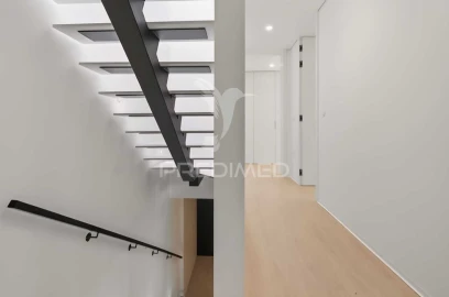 Moradia T5 para Venda em Madalena