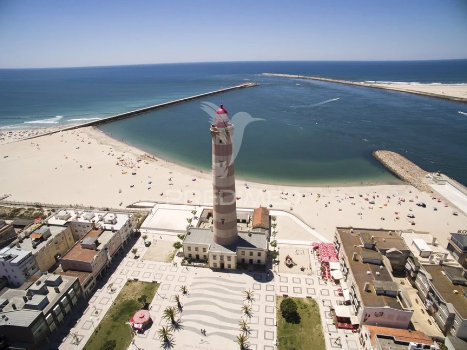 Moradia T5 para Venda em Gafanha da Nazaré Foto 1