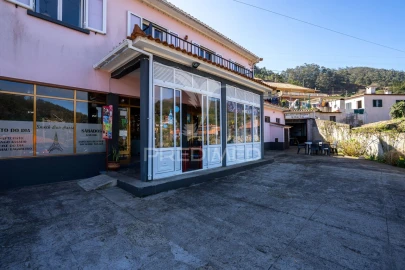 Moradia T3 para Venda em Santo Antonio da Serra