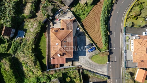 Moradia T3 para Venda em Santo Antonio da Serra