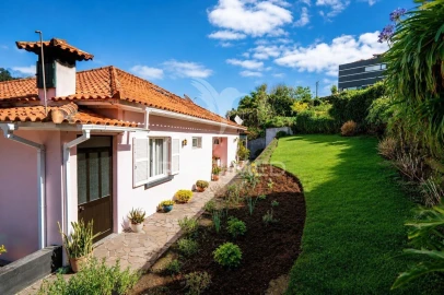 Moradia T3 para Venda em Santo Antonio da Serra