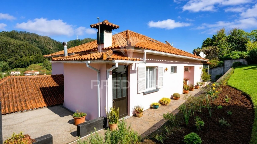 Moradia T3 para Venda em Santo Antonio da Serra