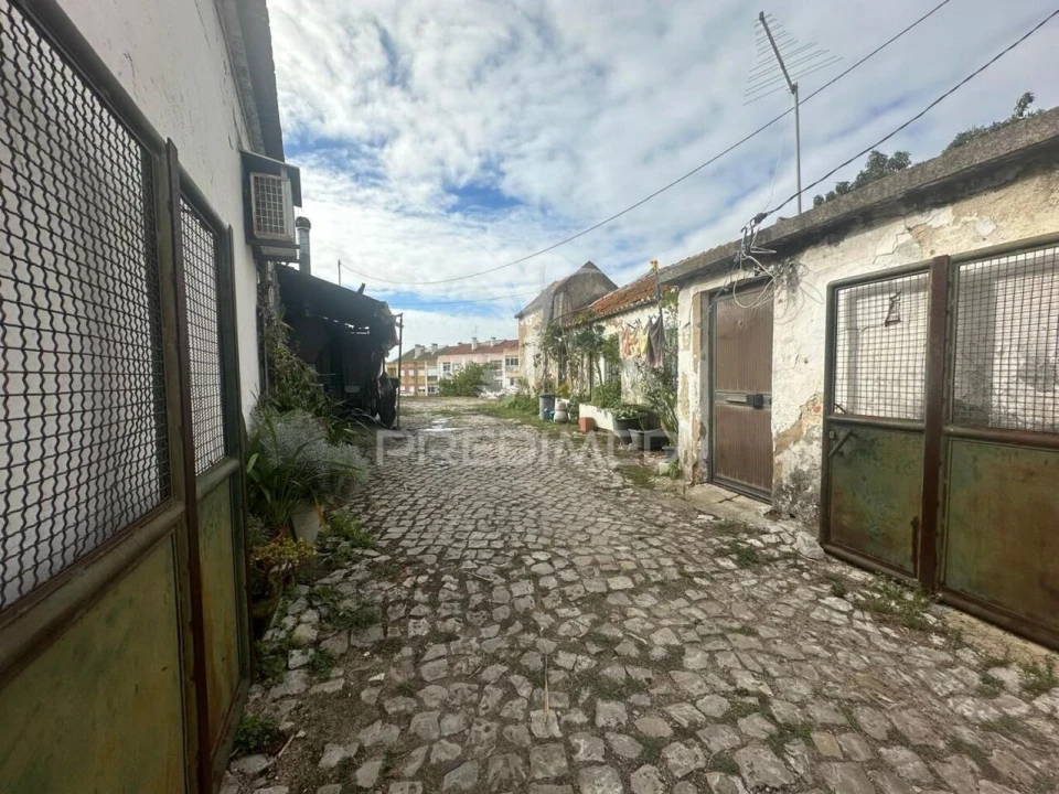 Terreno para Venda em Seixal, Arrentela e Aldeia de Paio Pires Foto 3