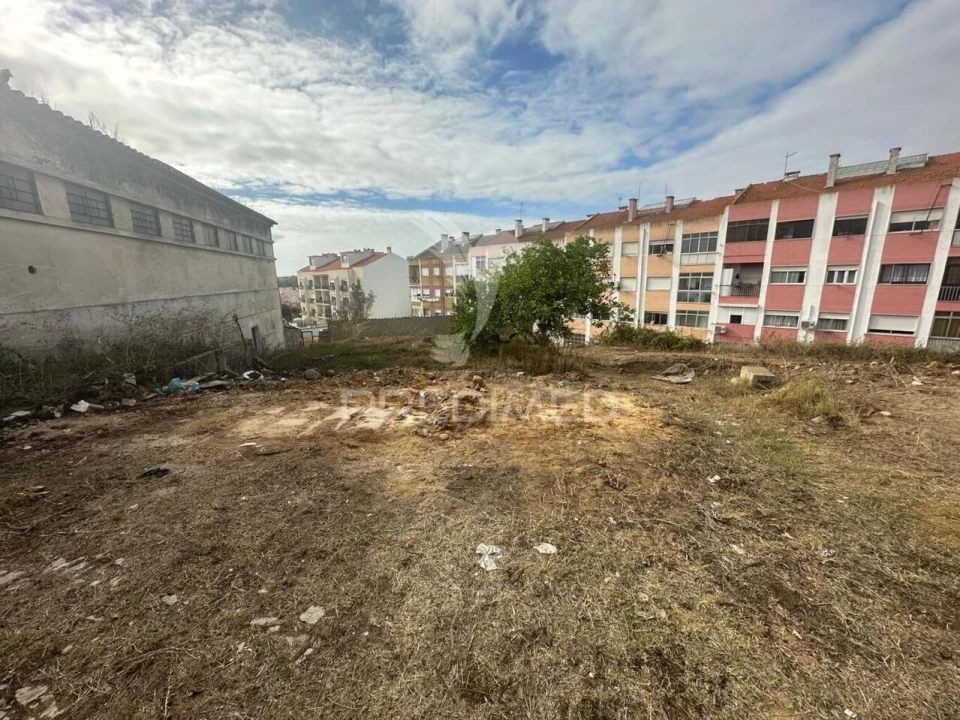 Terreno para Venda em Seixal, Arrentela e Aldeia de Paio Pires Foto 5