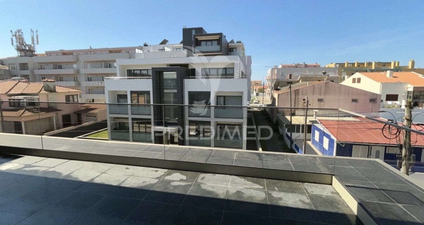 Moradia T4 para Venda em Esmoriz Foto 27