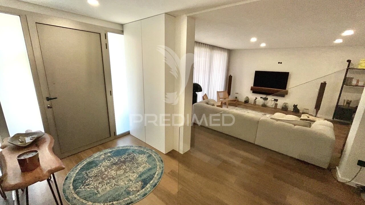 Moradia T4 para Venda em Esmoriz Foto 6