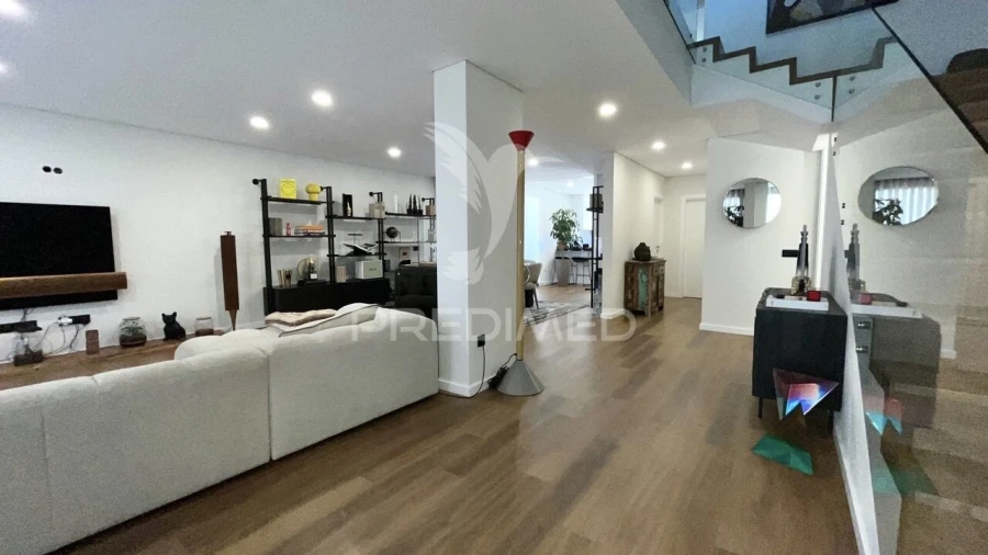 Moradia T4 para Venda em Esmoriz Foto 5