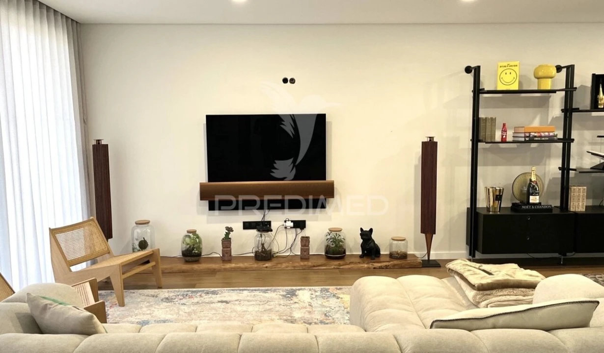 Moradia T4 para Venda em Esmoriz Foto 24