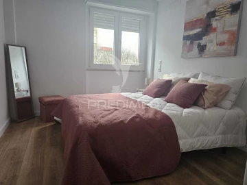 Apartamento T3 para Venda em Benfica