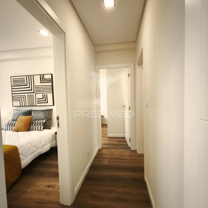 Apartamento T3 para Venda em Benfica Foto 3