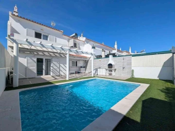Moradia T4 para Venda em Monte Gordo