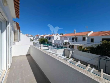 Moradia T4 para Venda em Monte Gordo