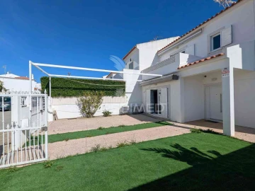 Moradia T4 para Venda em Monte Gordo