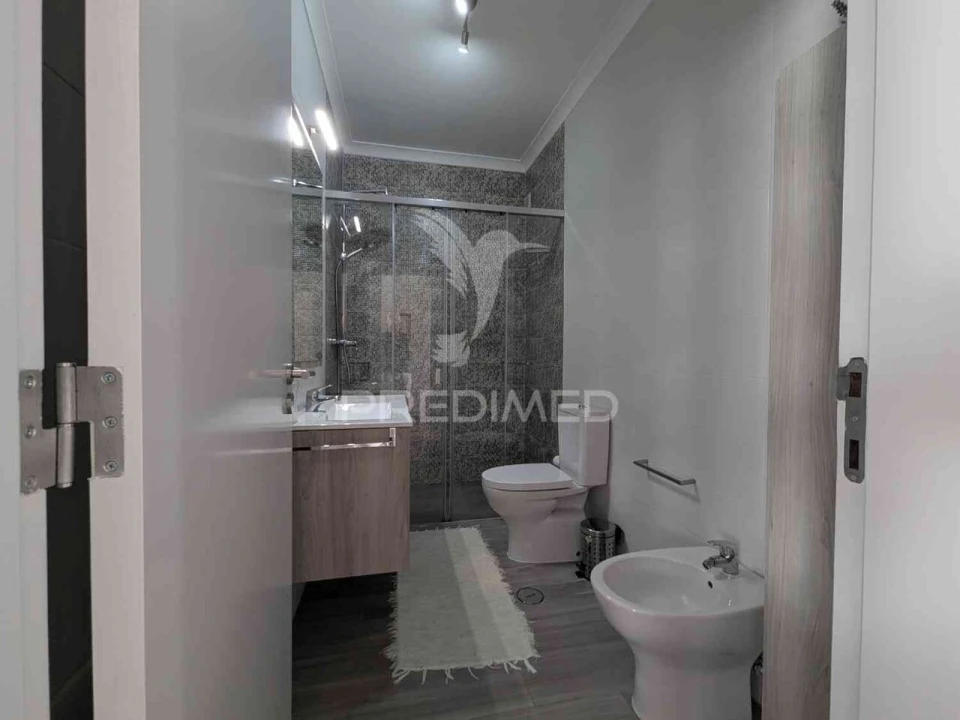 Moradia T4 para Venda em Monte Gordo Foto 13