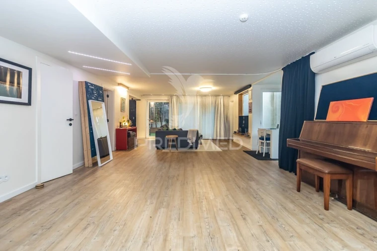 Moradia T4 para Venda em Seixal, Arrentela e Aldeia de Paio Pires Foto 35