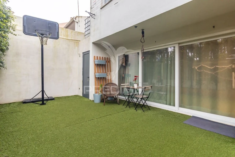 Moradia T4 para Venda em Seixal, Arrentela e Aldeia de Paio Pires Foto 30