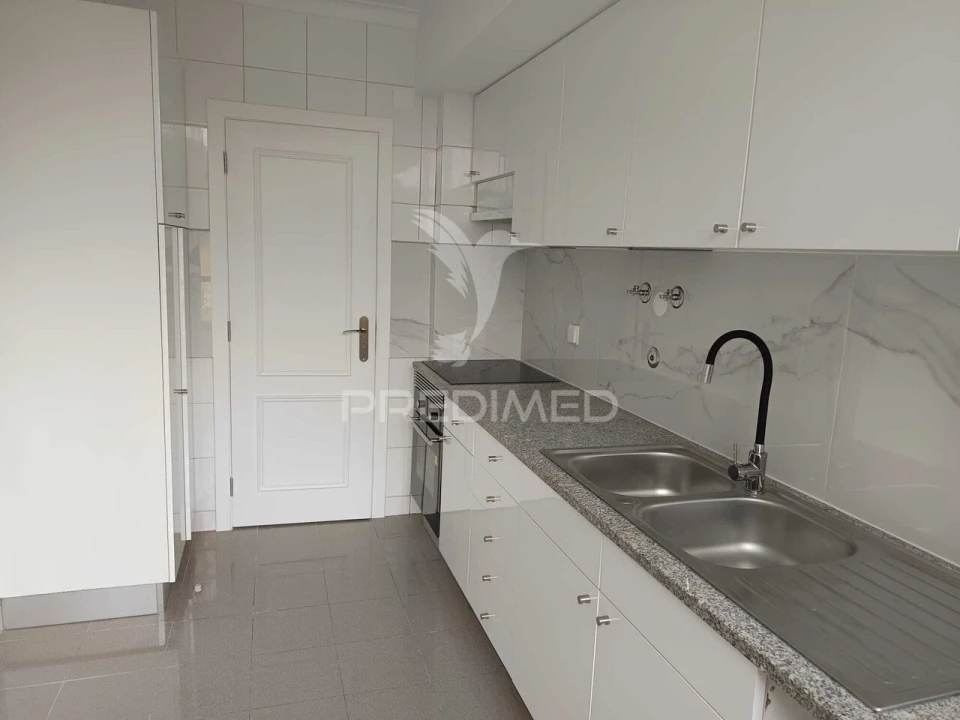 Apartamento T3 para Venda em Laranjeiro e Feijó Foto 10