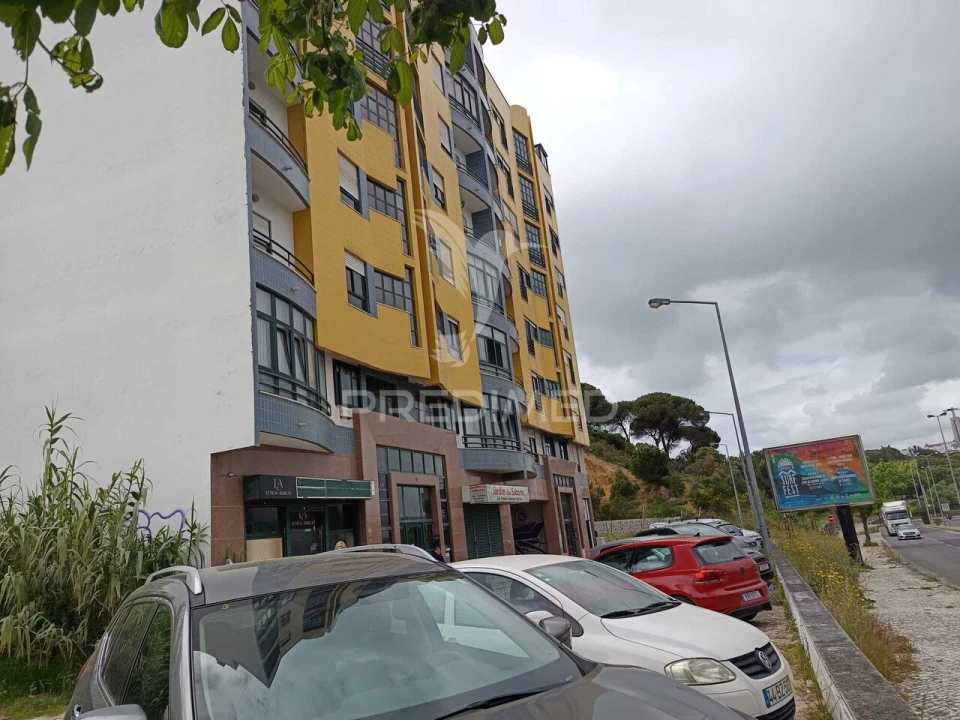 Apartamento T3 para Venda em Laranjeiro e Feijó Foto 1