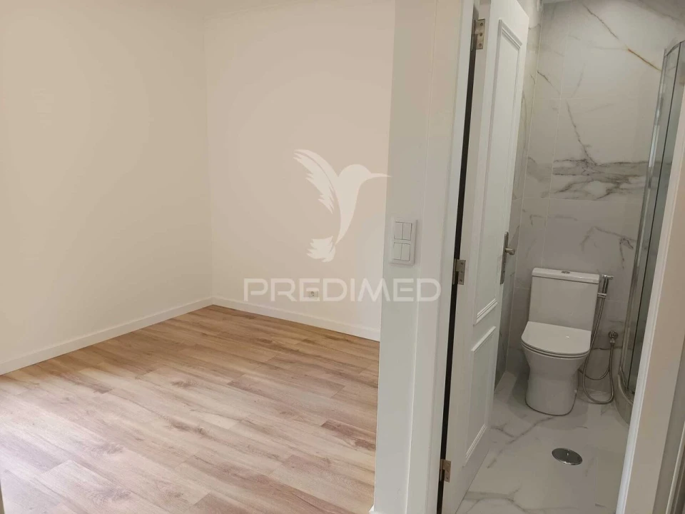 Apartamento T3 para Venda em Laranjeiro e Feijó Foto 11