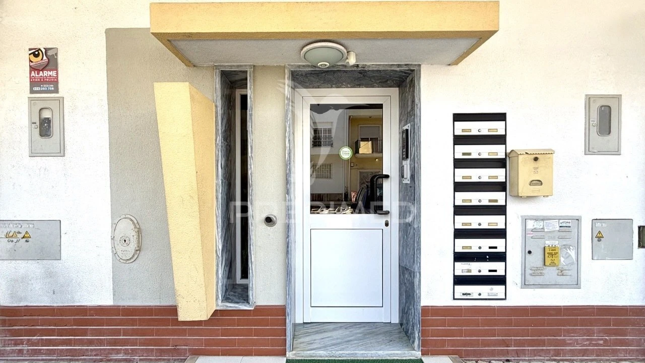 Apartamento T2 para Venda em Quinta do Conde Foto 22
