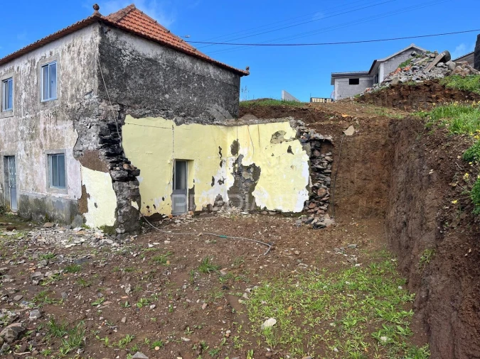 Moradia T4 para Venda em Ponta do Pargo