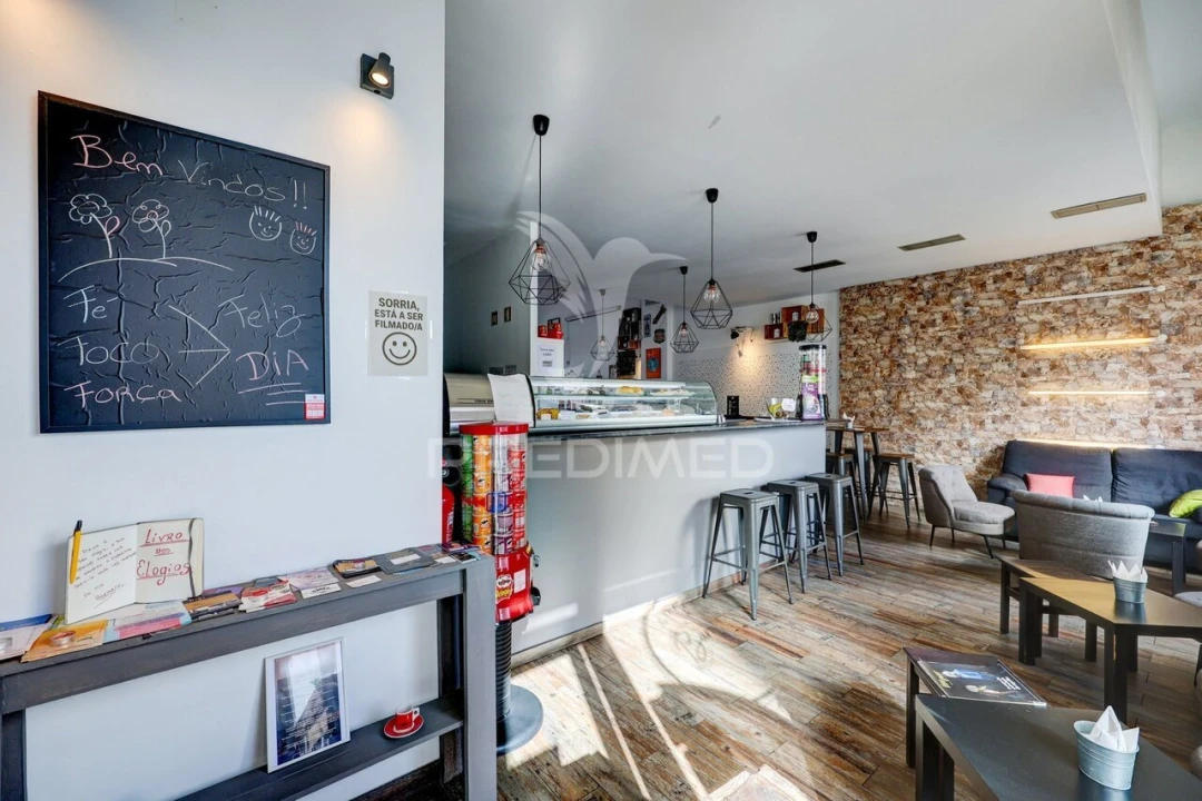 Loja para Trespasse em Mina de Água Foto 8