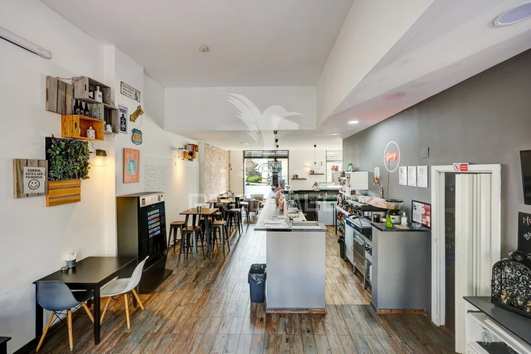 Loja para Trespasse em Mina de Água Foto 4