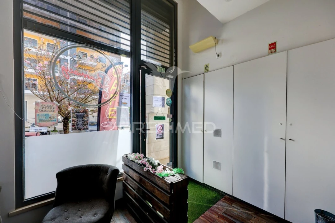 Loja para Trespasse em Mina de Água Foto 7