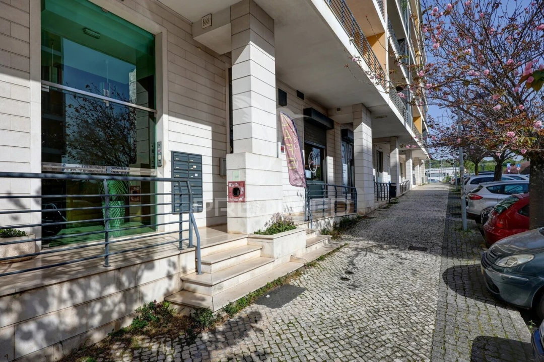 Loja para Trespasse em Mina de Água Foto 26