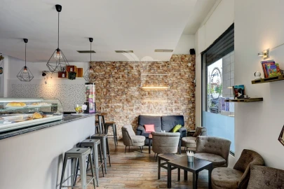 Loja para Trespasse em Mina de Água