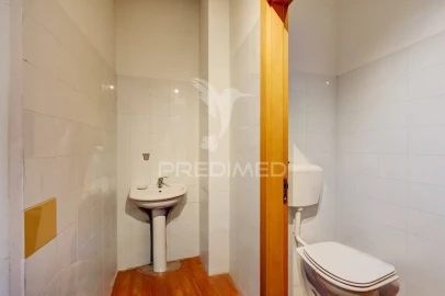 Loja para Trespasse em Mina de Água